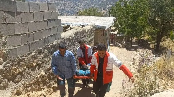 نجات جوان 30 ساله پس از 4 ساعت با تلاش نجاتگران کهگیلویه‌وبویراحمد