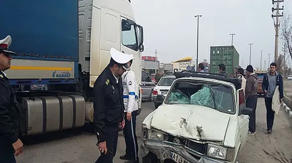 7 مصدوم بر اثر تصادفات پیکان وانت و تیبا در تاکستان 