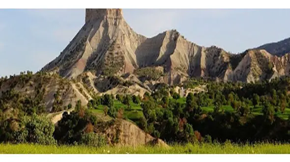 ایده میدان آزادی تهران از کجا آمد؟/لذت گل‌گشت در جاذبه‌های گردشگری ایلام