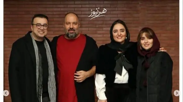 عکس/ نگاهی به تیپ و استایل شیک و ایرانی‌پسند هنرمندان در نمایش «باران اسیدی»/نرگس محمدی، علی اوجی،مونا کرمی، سپند امیرسلیمانی