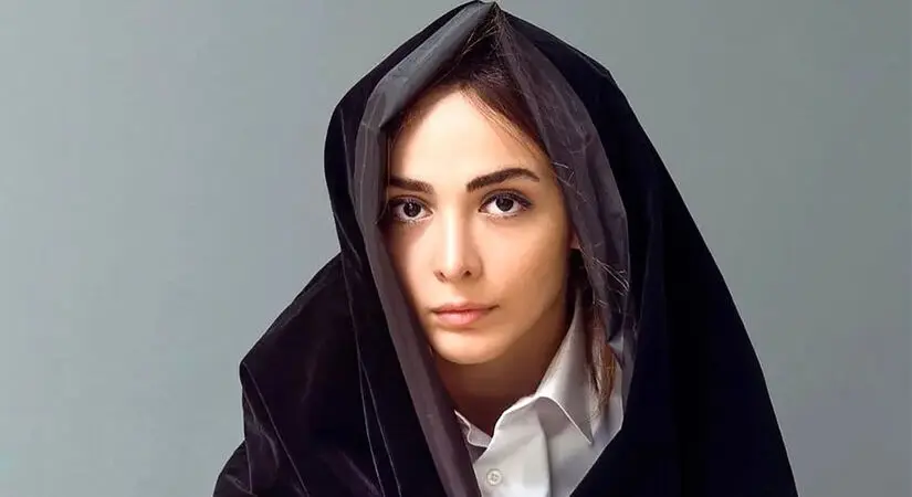سفر در زمان/ عکس دیده نشده از پدر و مادر المیرا دهقانی در مراسم عروسی در دهه 60