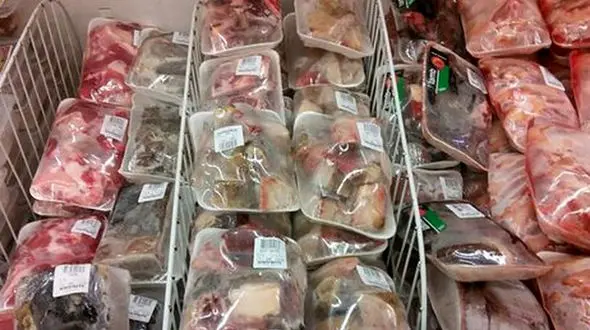 کشف ۱۲ هزار تن گوشت منجمد احتکار شده در شهریار و ملارد
