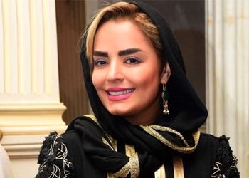 سپیده خداوردی با مانتوی شیک مزونی عجیبش! این مانتو کار کدوم مزونه؟!