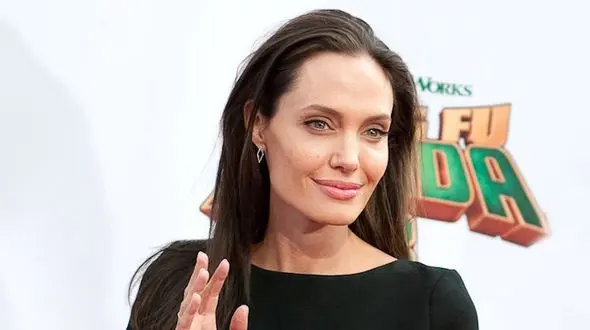 اقدام جالب و تحسین برانگیز آنجلینا جولی 