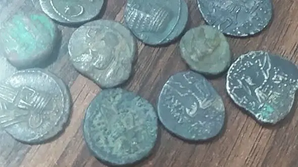 گنج نفیس در دستان یک زن و شوهر مشهدی چه رازی داشت /  آنها نقشه گنج داشتند