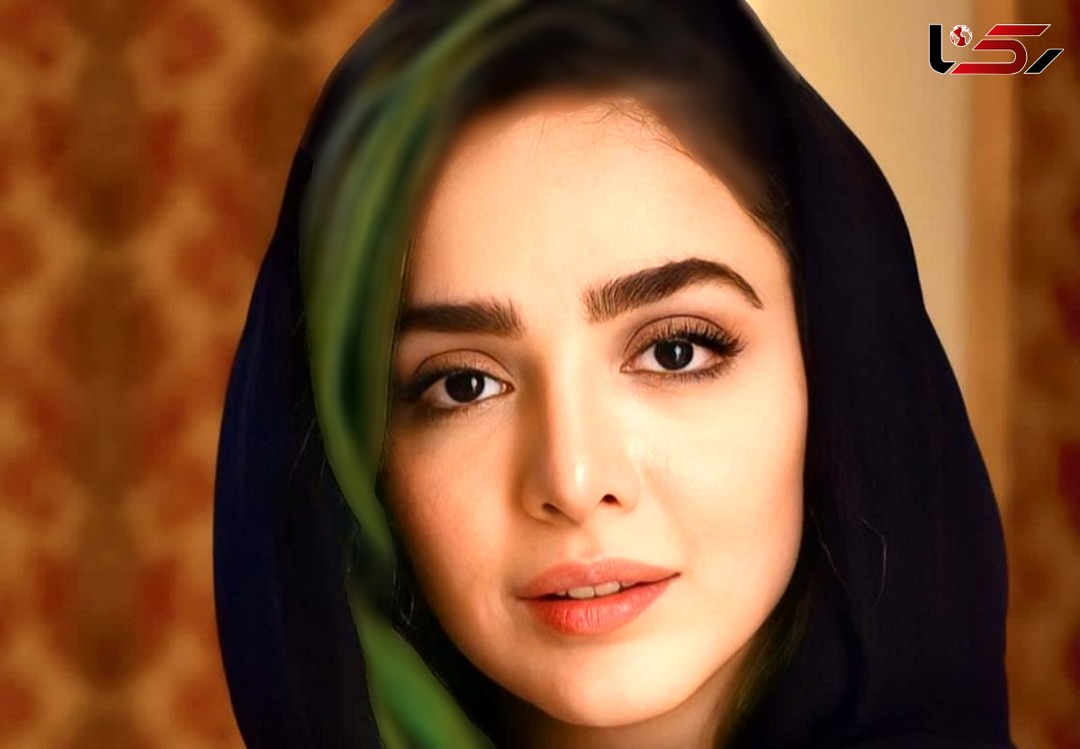 عکس / استایل شیک و منحصر بفرد المیرا دهقانی با چهرهای زیبا / یاسمن سریال لحظه گرگ و میش اینبار با استایلی متفاوت پشت فرمان