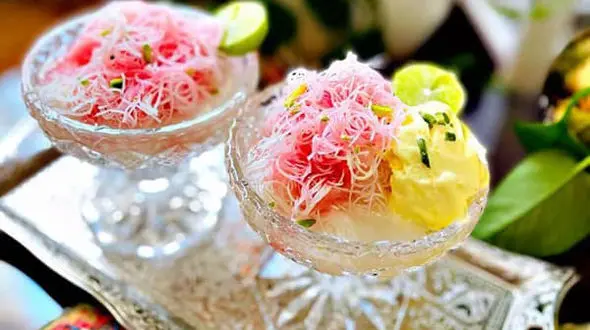 از فالوده شیرازی به سبک بازاری ها تا کیک شکلاتی مخصوص کافه ها