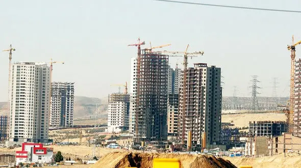 دولت منابع کافی برای ارائه تسهیلات و احداث مسکن ندارد / ارتباط برج سازی با فرونشست تهران منطقی نیست