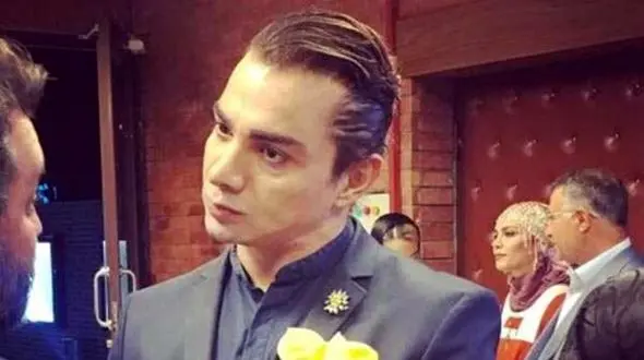 عکس میز عزای خاص و اعیانی مادر ایمان اشراقی، بازیگر باکلاس و پزشک سریال خط قرمز در کانادا+عکس