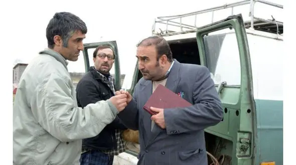 تیپ جالب مهران احمدی در من دیوانه نیستم +عکس