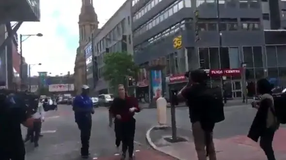 صدای انفجار در یک مرکز خرید منچستر به گوش رسید +فیلم و عکس