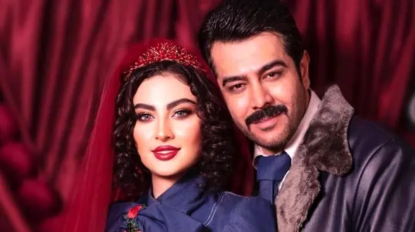 فیلم یلدایی مجلل و باشکوه مریم مومن با حافظ خوانی شوهر صدا مخملی اش / خانم بازیگر با لنز آبی و لباس قرمز یلدایی ...