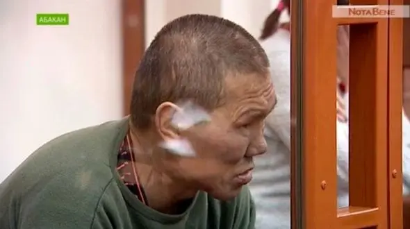 پدربزرگ بی رحم نوه اش را زنده زنده در بخاری سوزاند +تصاویر