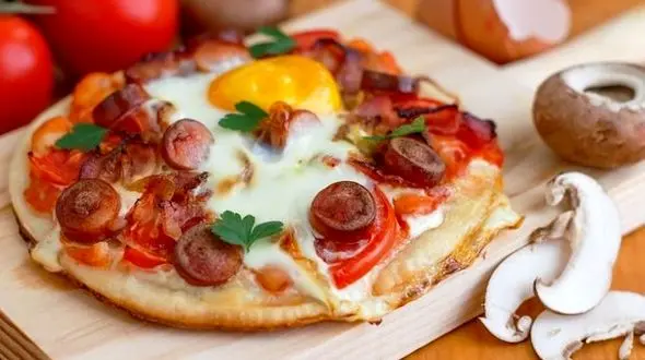 پیتزای سالم مقوی تر از غلات و شکر در وعده صبحانه است