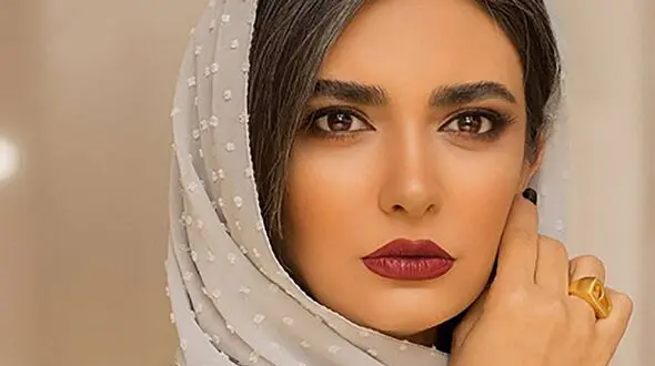 یکی از مصاحبه های  لیندا کیانی + جزییات