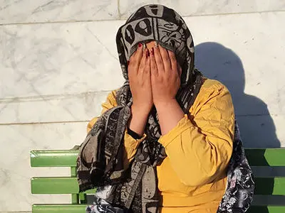 تبهکاری های  2 زن در بازار طلافروشان /   آنها مردان طلافروش را  فریب دادند