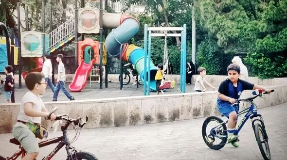 8 برنامه کم هزینه برای والدین اما پر نشاط و خلاق برای تابستان کودکان 