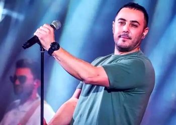 فیلم آواز باشکوه و فوق احساسی زینعلی برای دختر بچه روی ویلچر ! / همه به وجد آمدند !