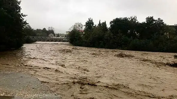 فیلم بارش ۲۰ دقیقه ای و سیل ۶ متری در ایران!