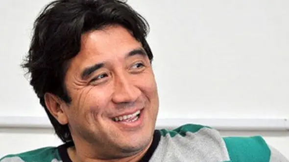 این زن خیلی جوان سومین همسر خداداد عزیزی ! / همسن دختر زیبایش است !  + عکس همسر و دخترش