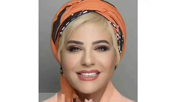 سلفی سولماز حصاری و رابعه اسکویی