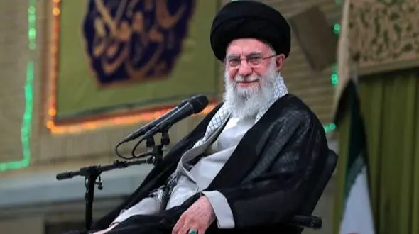 عکس ها / بازیگران و خوانندگانی که با رهبر معظم انقلاب هم سفره شدند/ از سید جواد هاشمی تا احسان خواجه‌امیری و علی لهراسبی +عکس