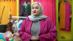 فیلم / نعیمه نظام دوست با گریه : شب قبل جوکر مردی که عاشقم بود رهایم کرد / گفت نعیمه نمی تونم باهات باشم / روز جوکر همه را می خنداندم در حالیکه غمگین ترین آدم آنجا بودم