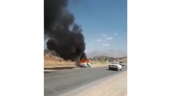 فیلم به آتش کشیدن ماشین پلیس توسط شوتی های قاچاقچی ! / شلیک مرگ پلیس به قاچاقچی در چهارمحال و بختیاری + عکس جنازه