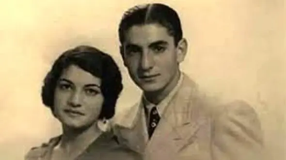 سفر در زمان؛ «اشرف پهلوی در حال قدم زدن با برادر دوقلویش»؛ دهه 40