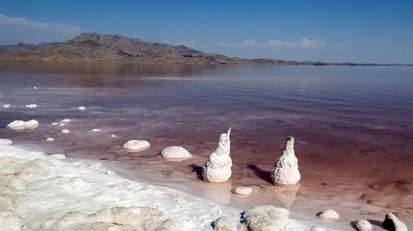 حجم دریاچه ارومیه  رو به کاهش