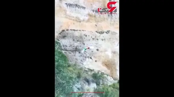 فیلم لحظه برخورد هولناک یک چترباز با کوه