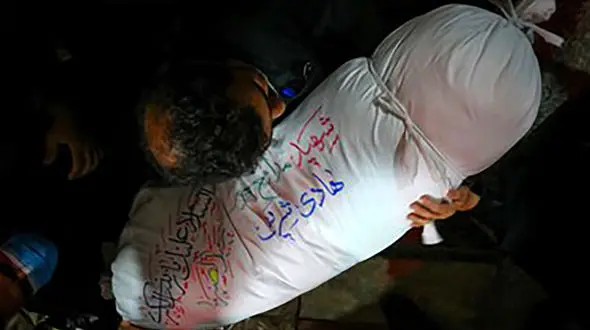 پیکر شهید مدافع حرم هادی شریفی پس از 5 سال در فردیس کرج تشییع شد+ عکس های تکان دهنده