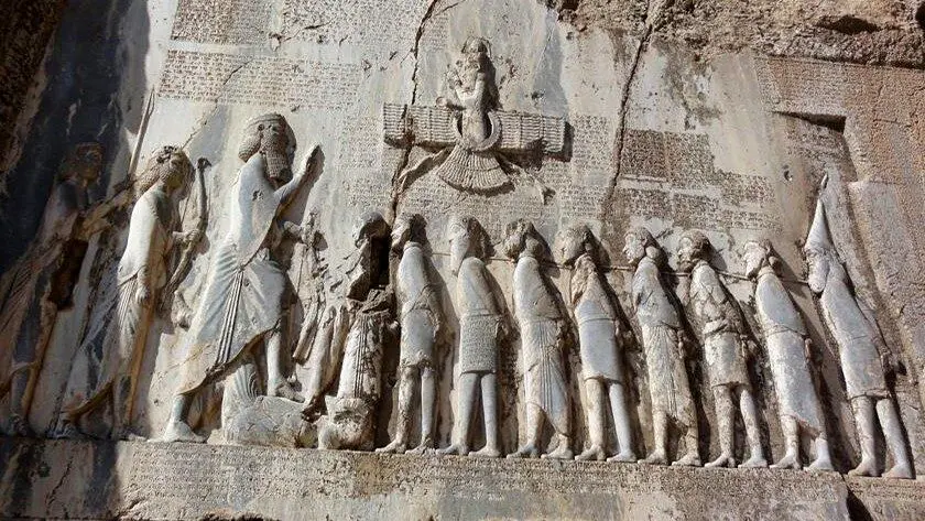 بیستون؛ جایی که تاریخ بر سنگ نقش بسته