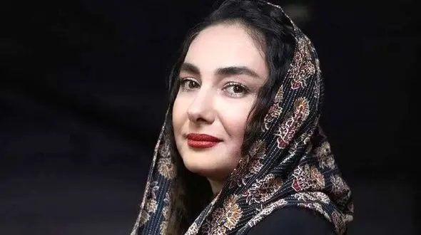 ظاهر ساده و ملیح هانیه توسلی با النگوی خاص خود به سبک مصری‌ها