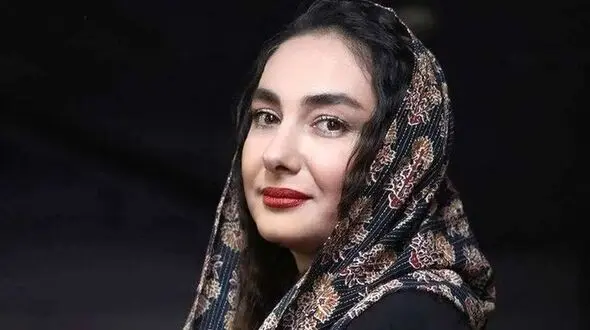ظاهر ساده و ملیح هانیه توسلی با النگوی خاص خود به سبک مصری‌ها