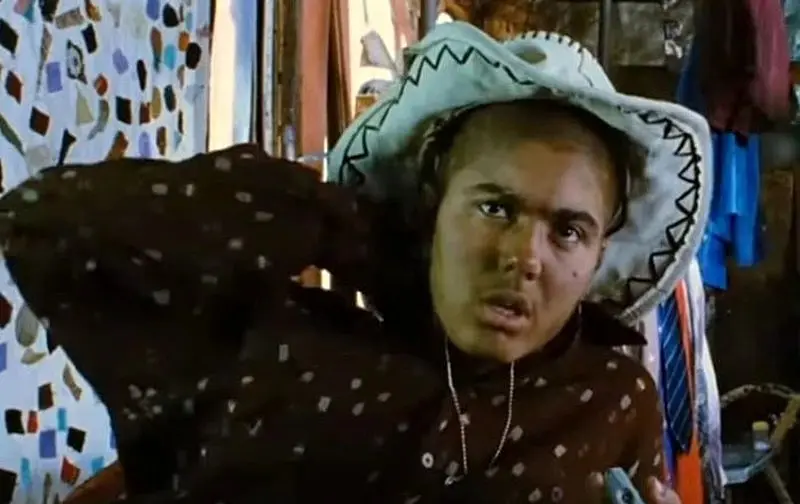  آزاده زارعی