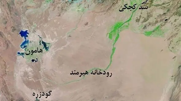 فیلم / سیلاب پس از گذر از موانع متعدد کشور افغانستان به سیستان رسید/ ببینید