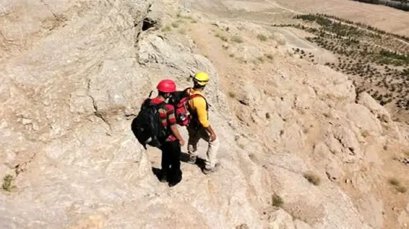 سقوط هولناک خانم کوهنورد جوان به دره شمخال