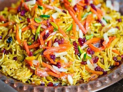 غذای سنتی مشهد که باید امتحان کنید/ آموزش ساطری پلو با مرغ مرحله‌ به‌ مرحله