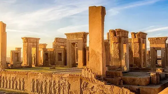 ایران قدیمی ترین سازه دست بشر را دارد / تخت جمشید 400 سال قبل تر از اهرام مصر