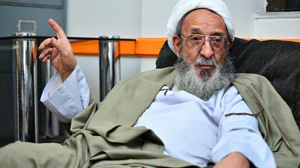 هادی غفاری: من را با 9 متر عمامه به اتهام عدم التزام به اسلام رد صلاحیت می‌کنند