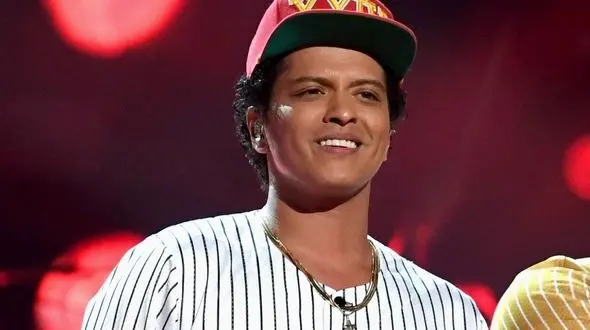 رکورد مایکل جکسون شکسته شد +عکس 