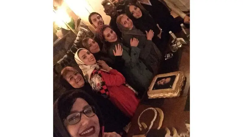 دورهمی بازیگران زن به همراه گادوین منشا در جشن تولد بهار ارجمند