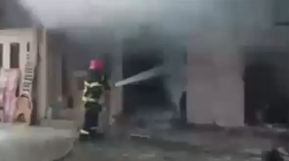 فیلم لحظه آتش سوزی بزرگ در  چهار باغ خواجوی اصفهان