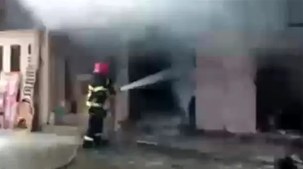 فیلم لحظه آتش سوزی بزرگ در  چهار باغ خواجوی اصفهان