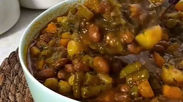 طرز تهیه غذای اقتصادی و سالم به نام خوراک لوبیا + فیلم