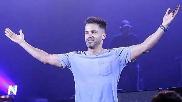 فیلم / سیروان خسروی پس از لغو کنسرتش توسط نیاوران‌نشین‌ها: توان جنگیدن ندارم! ...