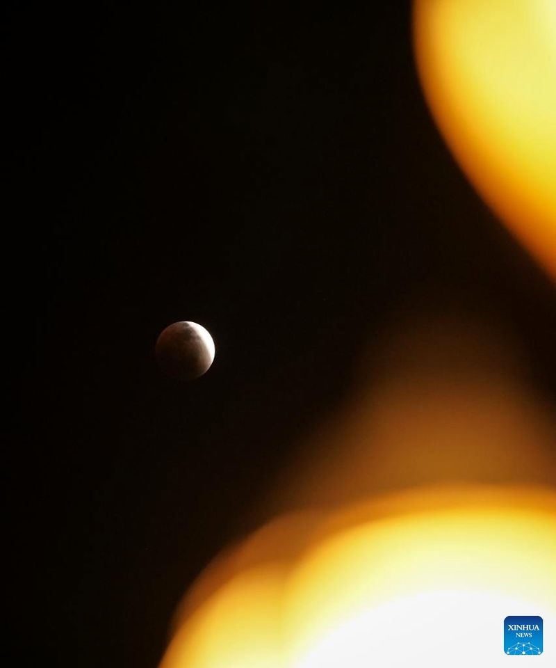 Lunar eclipse27
