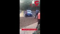 رقابت عجیب یک افسر پلیس با کودکی در پارک +تصویر