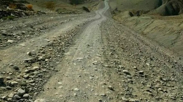 درماندگی جاده های روستایی از بی توجهی ها / رسیدگی به وضعیت مسیرهای روستایی مدنظر مجلس